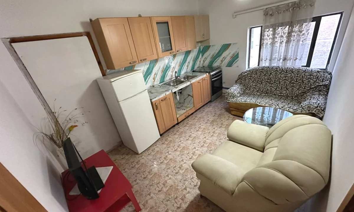 Shtepi me qera Apartament ne Tirane, 1+1, Mobilimi E mobiluar, Pagesa 40,000  Leke.