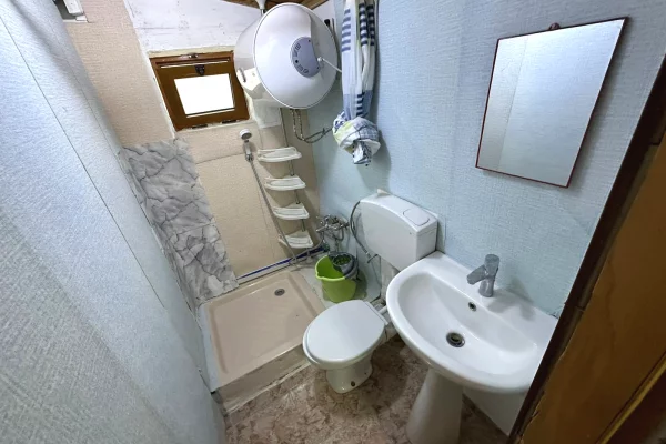 Shtepi me qera Apartament ne Tirane, 1+1, Mobilimi E mobiluar, Pagesa 40,000  Leke.