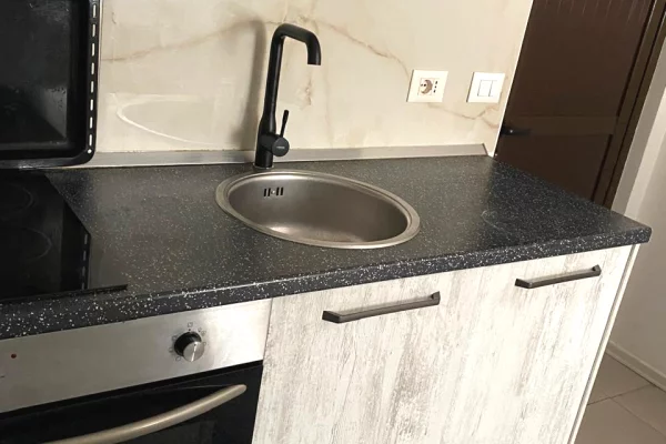 Shtepi me qera Apartament ne Tirane, 1+1, Mobilimi E mobiluar, Pagesa 40,000  Leke.