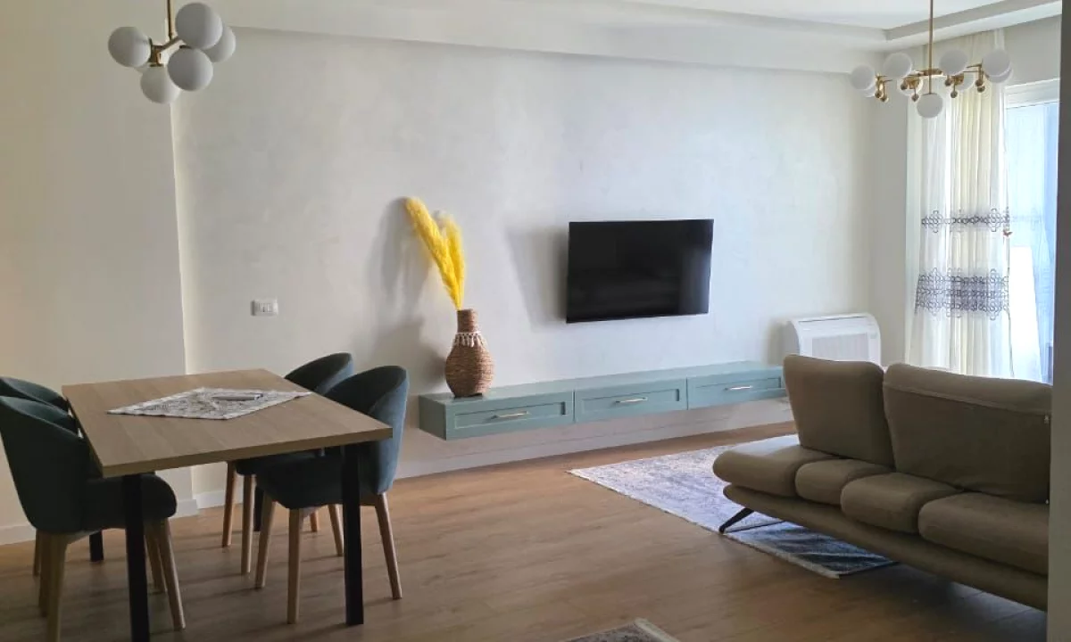 Shtepi me qera Apartament ne Tirane, 2+1, Mobilimi E mobiluar, Pagesa 850  Euro.