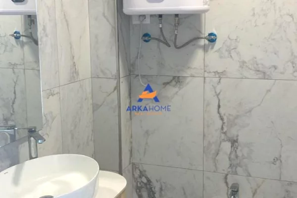 JEPET AMBJENT ME QIRA REZIDENCA LAKE VIEW 