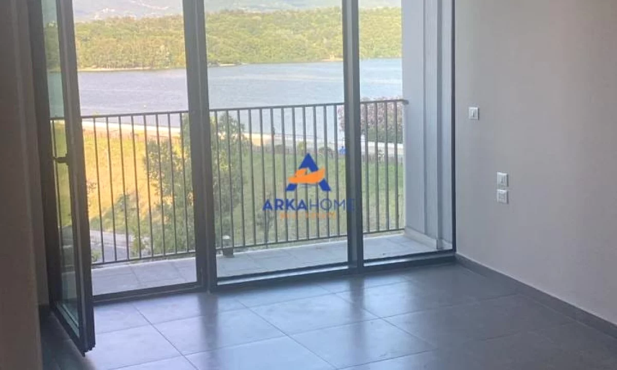 JEPET AMBJENT ME QIRA REZIDENCA LAKE VIEW 