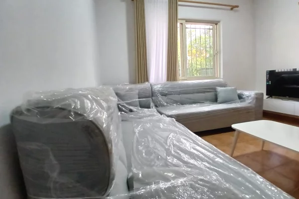 Shtepi me qera Apartament ne Tirane, 1+1, Mobilimi E mobiluar, Pagesa 450  Euro.
