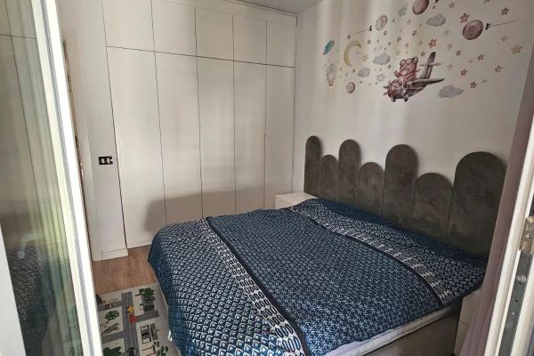 Shtepi ne shitje Apartament ne Tirane, 2+1, Mobilimi E mobiluar, Pagesa 18,000,000  Leke.