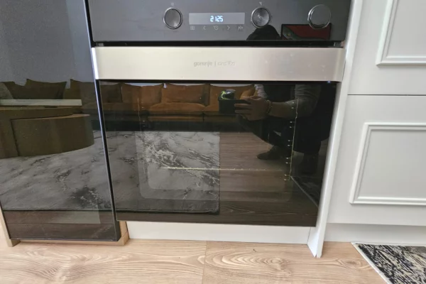 Shtepi ne shitje Apartament ne Tirane, 2+1, Mobilimi E mobiluar, Pagesa 18,000,000  Leke.