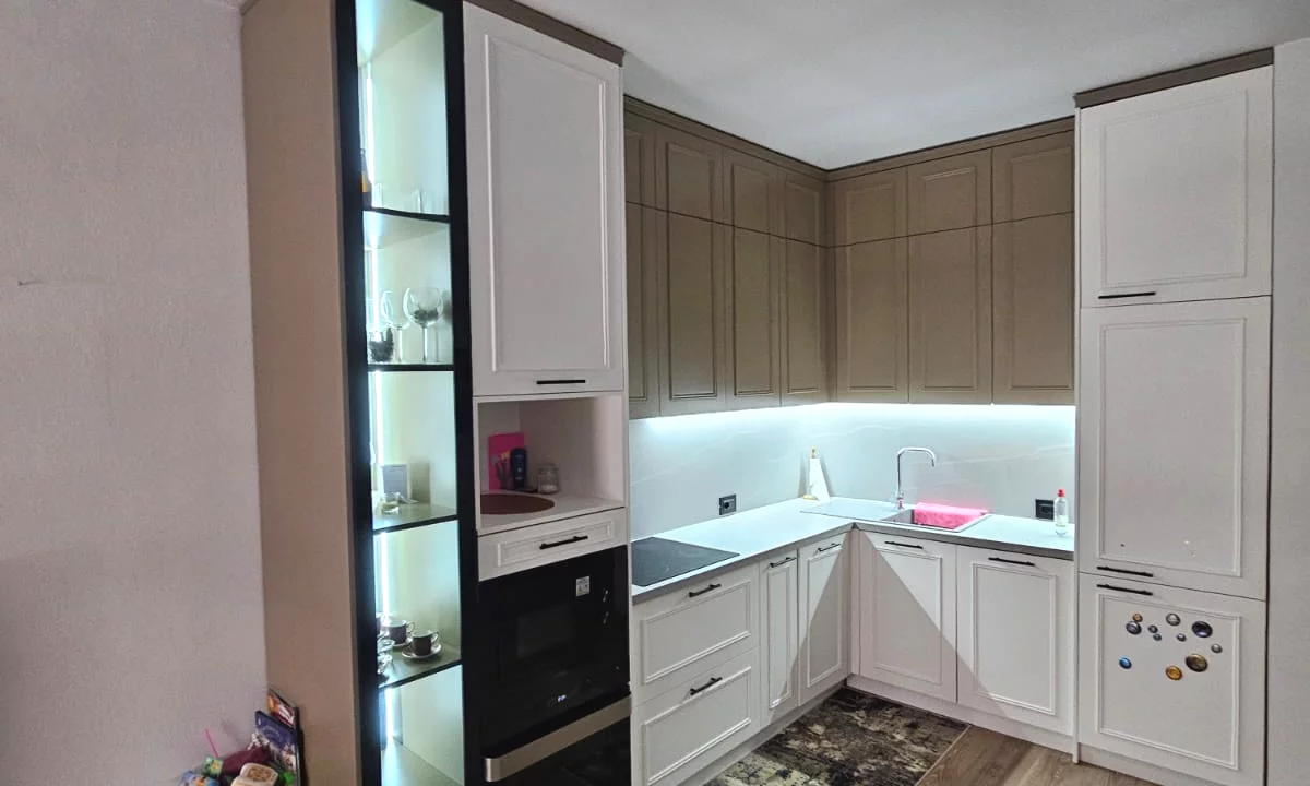 Shtepi me qera Apartament ne Tirane, 2+1, Mobilimi E mobiluar, Pagesa 75,000  Leke.