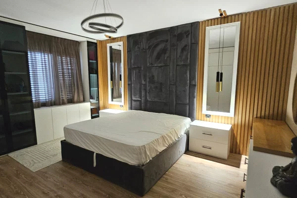 Shtepi me qera Apartament ne Tirane, 2+1, Mobilimi E mobiluar, Pagesa 75,000  Leke.