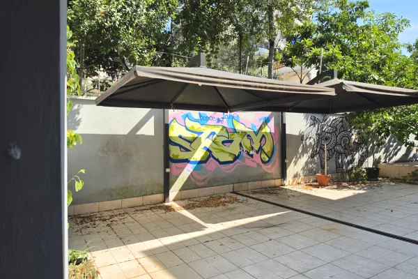 Shtepi me qera Shtepi Private ne Tirane, 7+1, Mobilimi Bosh, pa mobiluar, Pagesa 2,000  Euro.