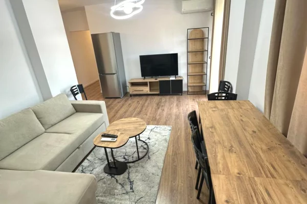 APARTAMENT 2+1 PËR QERA – RRUGA HAMDI PEPO ✨  📍 Pranë Kompleksit Sportiv "Skender Halili"