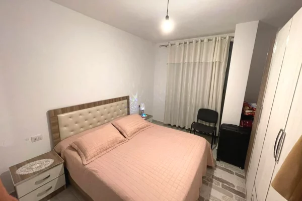 Shtepi me qera Apartament ne Tirane, 1+1, Mobilimi E mobiluar, Pagesa 65,000  Leke.