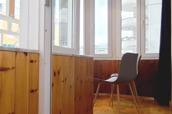 Shtepi me qera Apartament ne Tirane, 1+1, Mobilimi E mobiluar, Pagesa 60,000  Leke.