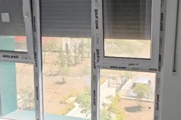 Shtepi me qera Apartament ne Tirane, 2+1, Mobilimi Pjeserisht e mobiluar, Pagesa 60,000  Leke.