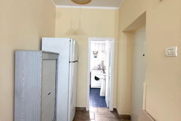 Shtepi ne shitje Apartament ne Tirane, 1+1, Mobilimi E mobiluar, Pagesa 13,500,000  Leke.