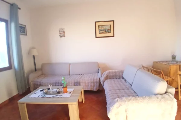  JEPET ME QERA APARTAMENT 2+1+kend gatimi me vete📍Prane Komuna e Parisit 