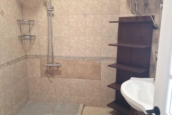 House for Sale Apartment in Tirana, 2+1, Furniture Furnished, Payment 249,000  Euro.