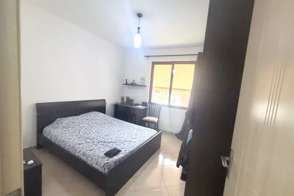 Shtepi ne shitje Apartament ne Tirane, 3+1, Mobilimi E mobiluar, Pagesa 230,000  Euro.