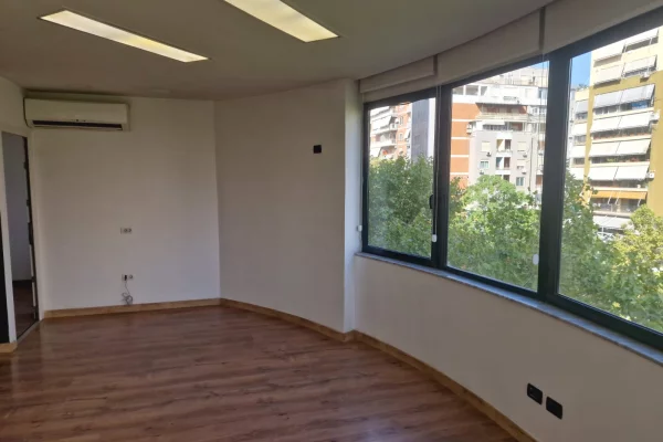 House for Rent Apartment in Tirana, 2+1, Furniture Emty, Payment 80,000  Leke.