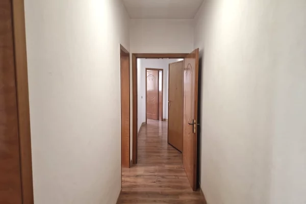 House for Rent Apartment in Tirana, 2+1, Furniture Emty, Payment 80,000  Leke.