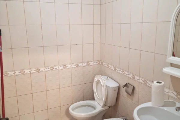 House for Rent Apartment in Tirana, 2+1, Furniture Emty, Payment 80,000  Leke.