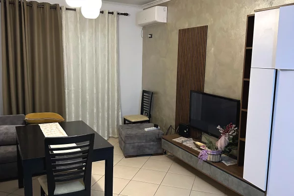 Shtepi me qera Apartament ne Tirane, 1+1, Mobilimi E mobiluar, Pagesa 48,000  Leke.