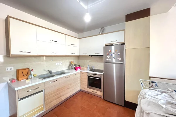 Shtepi me qera Apartament ne Tirane, 1+1, Mobilimi E mobiluar, Pagesa 650  Euro.