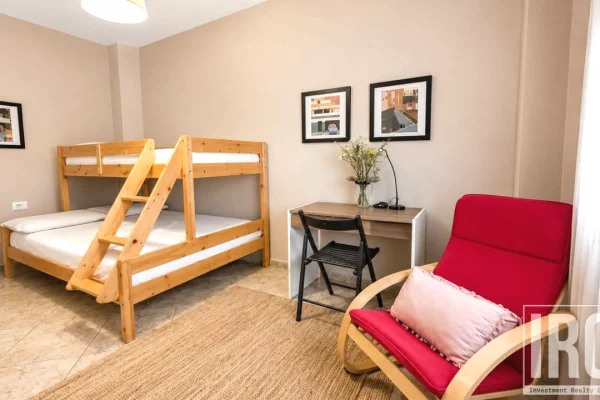 Shtepi me qera Apartament ne Tirane, 2+1, Mobilimi E mobiluar, Pagesa 95,000  Leke.
