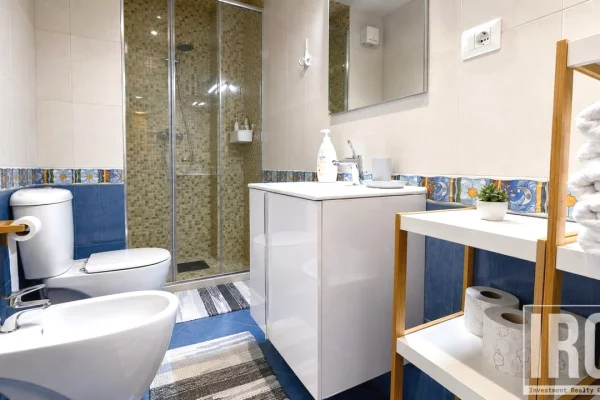 Shtepi me qera Apartament ne Tirane, 2+1, Mobilimi E mobiluar, Pagesa 95,000  Leke.