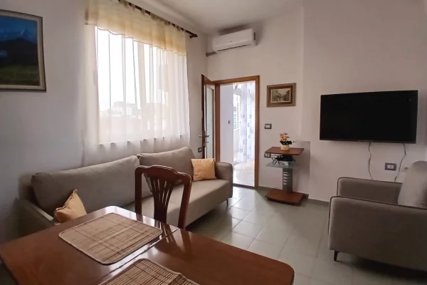 Jepet me qera🔥  Apartament 2+1  Rr.e Durresit 