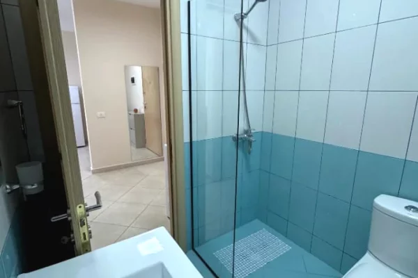 Shtepi me qera Apartament ne Tirane, 1+1, Mobilimi E mobiluar, Pagesa 50,000  Leke.