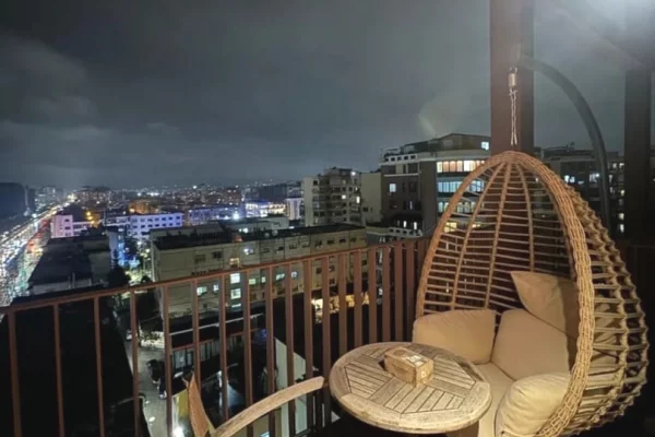 Shtepi me qera Apartament ne Tirane, 1+1, Mobilimi E mobiluar, Pagesa 85,000  Leke.