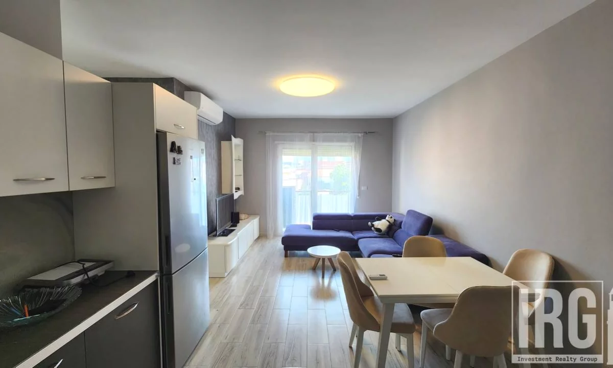House for Sale Apartment in Tirana, 2+1, Furniture Furnished, Payment 20,000,000  Leke.