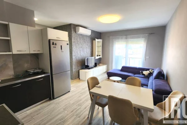 House for Sale Apartment in Tirana, 2+1, Furniture Furnished, Payment 20,000,000  Leke.