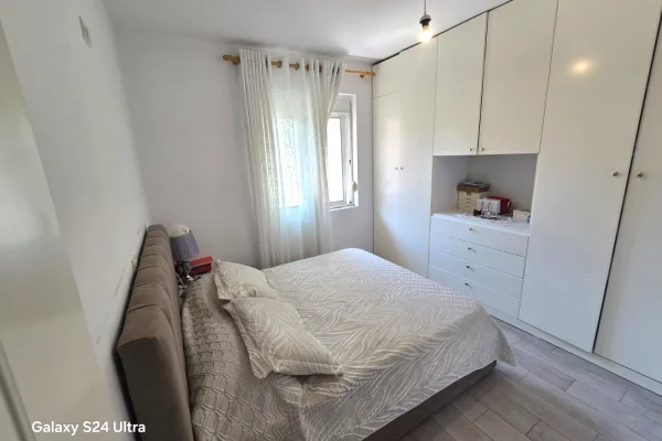 House for Sale Apartment in Tirana, 2+1, Furniture Furnished, Payment 16,000,000  Leke.