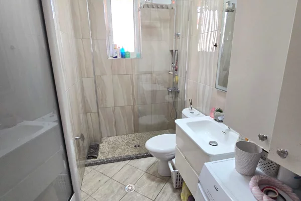 House for Sale Apartment in Tirana, 2+1, Furniture Furnished, Payment 16,000,000  Leke.