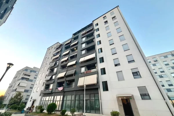 Shtepi ne shitje Apartament ne Tirane, 1+1, Mobilimi E mobiluar, Pagesa 140,000  Euro.