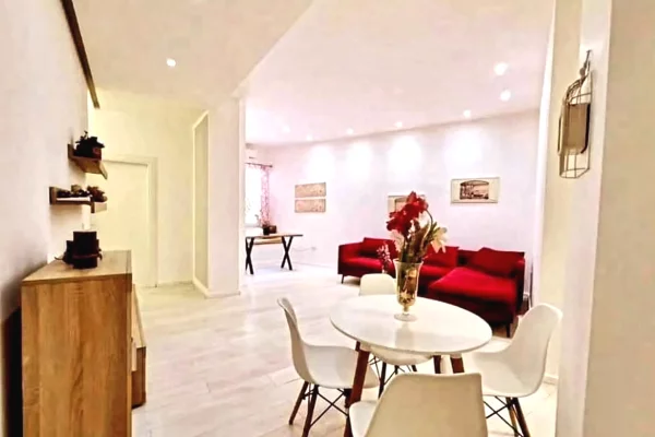 Liqeni thate, Rruga Peti 📢 Shesim apartament: 🔺️ 2+1+2. 