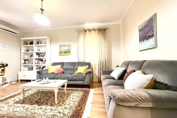 House for Sale Apartment in Tirana, 2+1, Furniture Furnished, Payment 23,900,000  Leke.