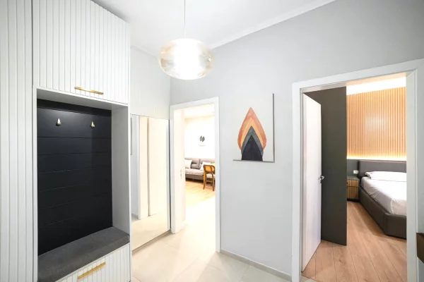 Shtepi ne shitje Apartament ne Tirane, 2+1, Mobilimi E mobiluar, Pagesa 210,000  Euro.