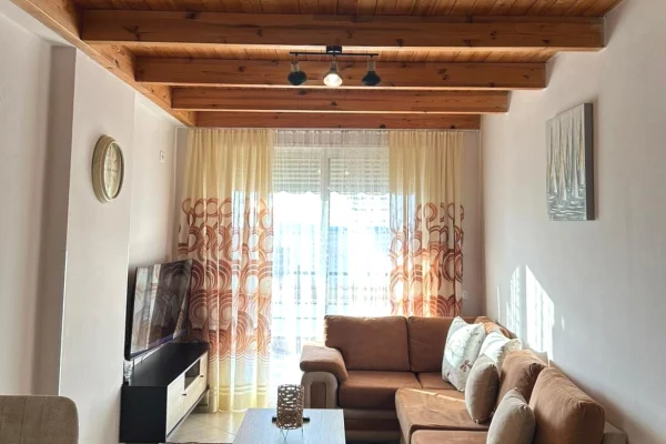 Jepet Duplex me qera ne zonen e Freskut Tirane 