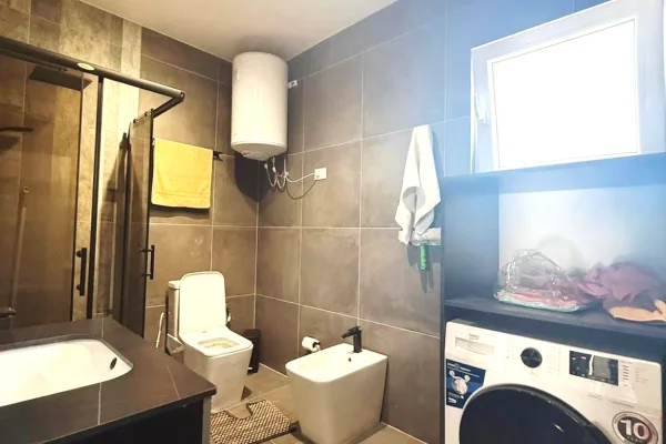 House for Sale Apartment in Tirana, 1+1, Furniture Furnished, Payment 175,000  Euro.