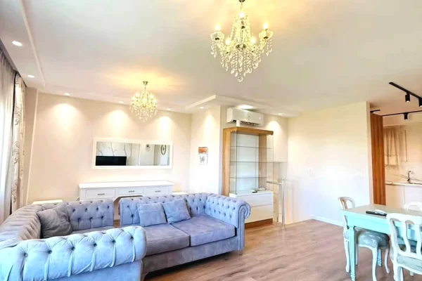 Shtepi me qera Duplex(shtepi me 2 kate) ne Tirane, 2+1, Mobilimi E mobiluar, Pagesa 1,000  Euro.
