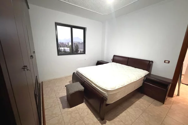 Shtepi me qera Apartament ne Tirane, 2+1, Mobilimi E mobiluar, Pagesa 50,000  Leke.