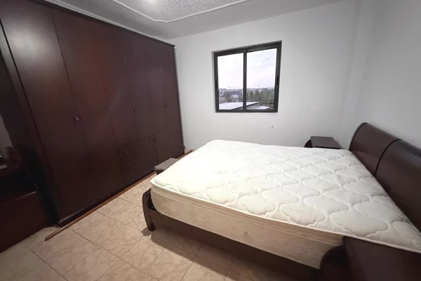 Shtepi me qera Apartament ne Tirane, 2+1, Mobilimi E mobiluar, Pagesa 50,000  Leke.