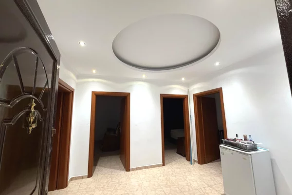 Shtepi me qera Apartament ne Tirane, 2+1, Mobilimi E mobiluar, Pagesa 50,000  Leke.