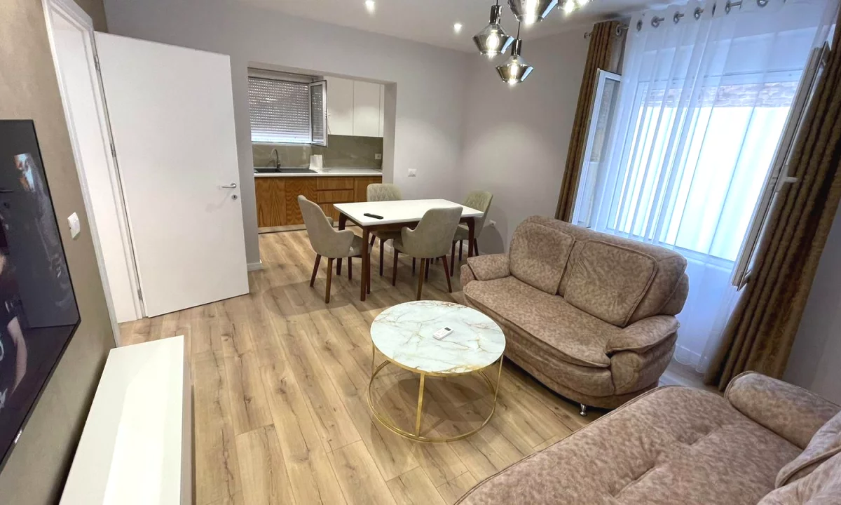 House for Rent Apartment in Tirana, 2+1, Furniture Furnished, Payment 1,000  Euro.