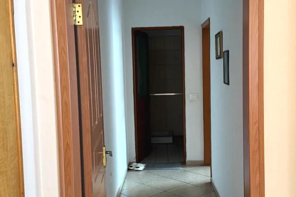 House for Sale Apartment in Tirana, 2+1, Furniture Furnished, Payment 250,000  Euro.