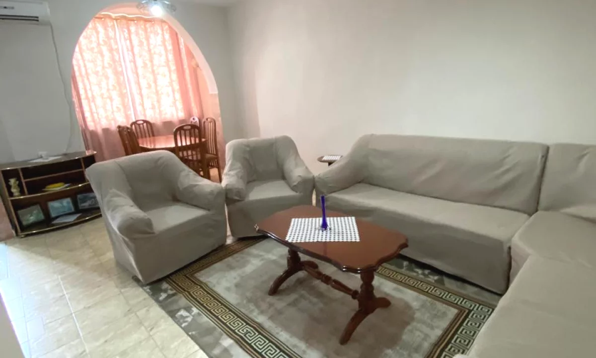 Shtepi me qera Apartament ne Tirane, 2+1, Mobilimi E mobiluar, Pagesa 62,000  Leke.