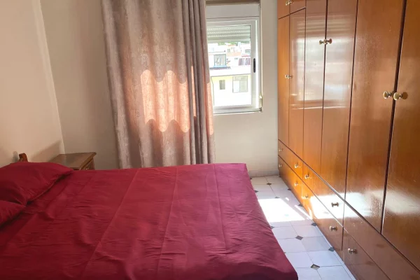 Shtepi me qera Apartament ne Tirane, 2+1, Mobilimi E mobiluar, Pagesa 62,000  Leke.