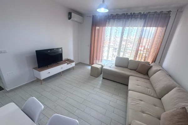Shtepi me qera Apartament ne Tirane, 1+1, Mobilimi E mobiluar, Pagesa 600  Euro.