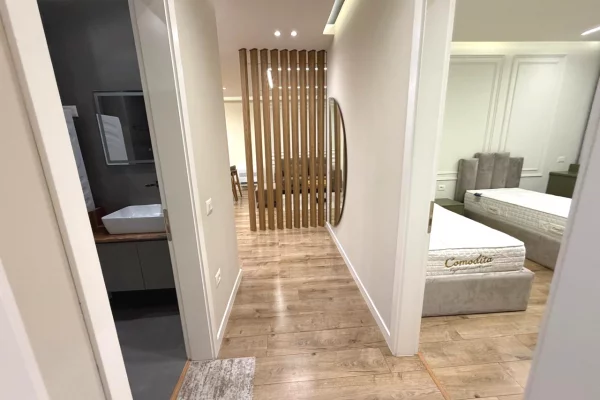 Shtepi me qera Apartament ne Tirane, 2+1, Mobilimi E mobiluar, Pagesa 1,500  Euro.